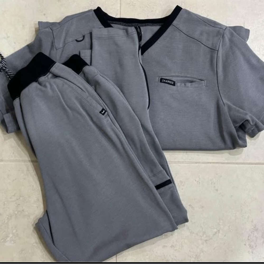 Mens Jaanuu Scrubs in Grey Size L